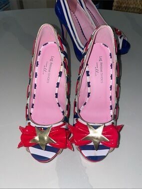 Leg Avenue Navy, White & Red Peep-Toe Heels with Gold Star Bow heels